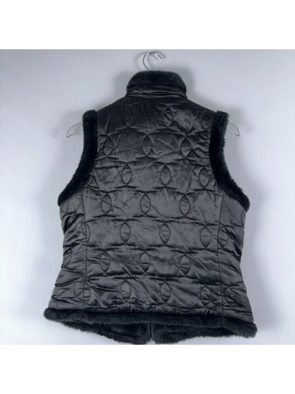 New York & Company Reversible Quilted Faux Fur Puffer Vest Size Medium Black - Picture 3 of 9